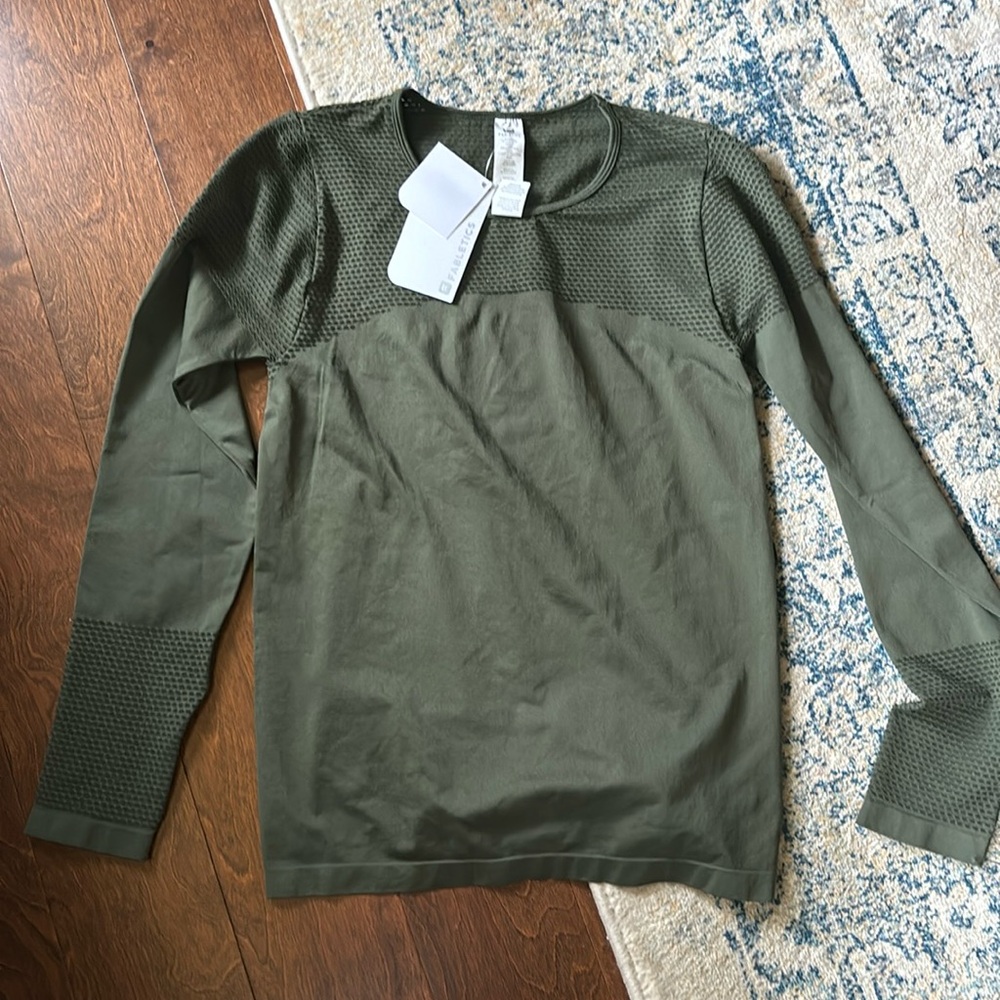 Fabletics, extra large olive green, long sleeve top